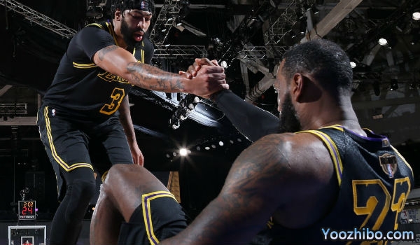 <a href=/lanqiu360/lakers/ target=_blank class=infotextkey>湖人</a>再胜<a href=/lanqiu360/heat/ target=_blank class=infotextkey>热火</a>大比分2-0领先